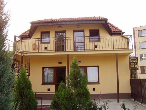 Dom Studia Petra Hotel Štúrovo Bagian luar foto