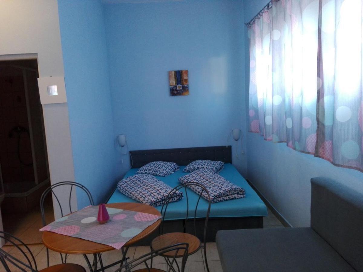 Dom Studia Petra Hotel Štúrovo Bagian luar foto